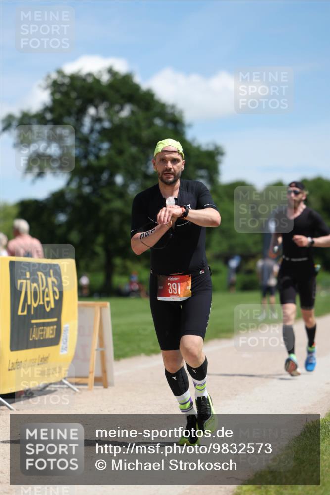 21.06.2026 - Viking Triathlon Michael Strokosch http://msf.ph/oto/9832573 21.06.2026 13:02:49 Laufen 41, 82, 170, 311, 391, 453, 648 meine-sportfotos.de
