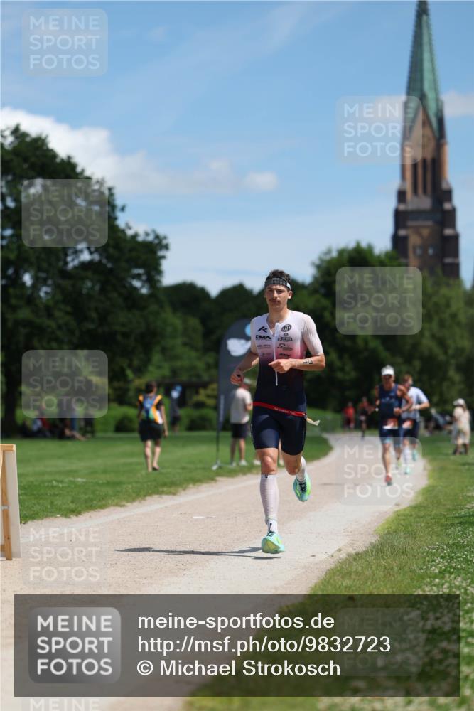 21.06.2026 - Viking Triathlon Michael Strokosch http://msf.ph/oto/9832723 21.06.2026 13:04:43 Laufen 31, 372, 547 meine-sportfotos.de