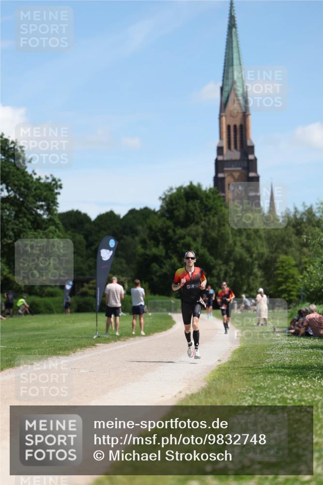 21.06.2026 - Viking Triathlon Michael Strokosch http://msf.ph/oto/9832748 21.06.2026 13:04:55 Laufen 467, 475 meine-sportfotos.de