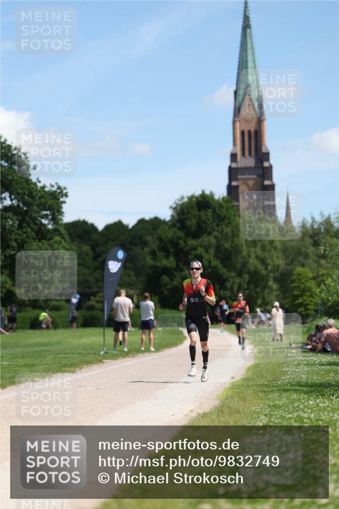 21.06.2026 - Viking Triathlon Michael Strokosch http://msf.ph/oto/9832749 21.06.2026 13:04:55 Laufen 467, 475 meine-sportfotos.de