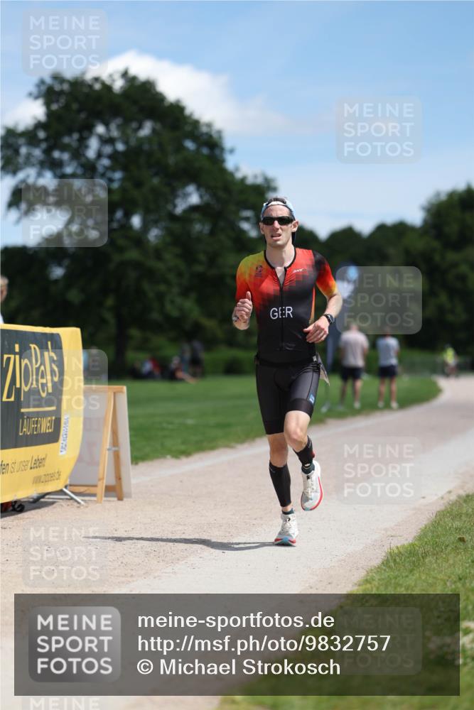 21.06.2026 - Viking Triathlon Michael Strokosch http://msf.ph/oto/9832757 21.06.2026 13:04:58 Laufen 465, 467 meine-sportfotos.de