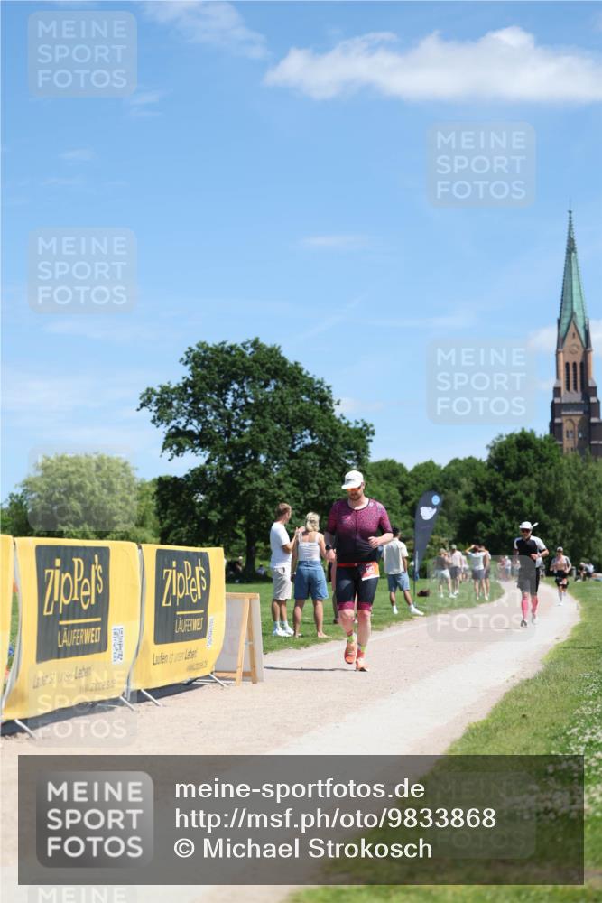 21.06.2026 - Viking Triathlon Michael Strokosch http://msf.ph/oto/9833868 21.06.2026 13:20:20 Laufen 559, 567 meine-sportfotos.de