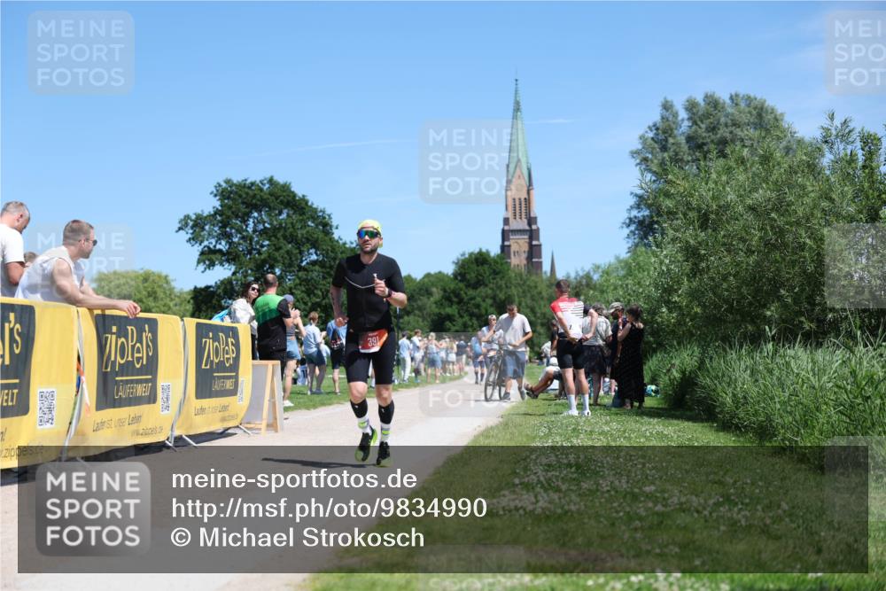 21.06.2026 - Viking Triathlon Michael Strokosch http://msf.ph/oto/9834990 21.06.2026 14:07:44 Laufen 391, 548 meine-sportfotos.de