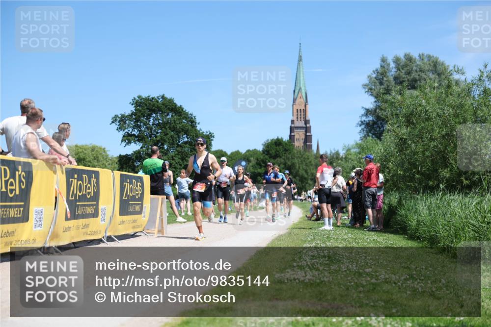 21.06.2026 - Viking Triathlon Michael Strokosch http://msf.ph/oto/9835144 21.06.2026 14:08:41 Laufen 103, 254, 291, 309, 404, 429, 520, 561 meine-sportfotos.de