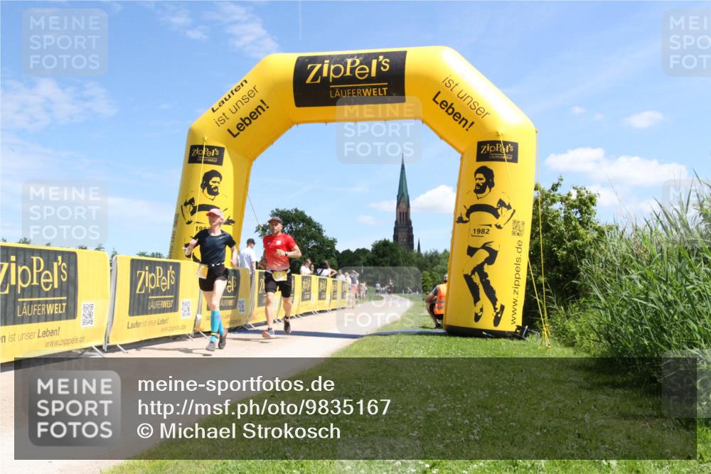 21.06.2026 - Viking Triathlon Michael Strokosch http://msf.ph/oto/9835167 21.06.2026 13:18:20 Laufen 621, 625 meine-sportfotos.de