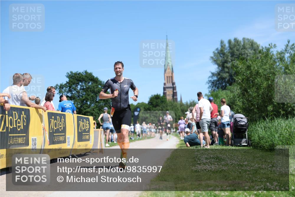 21.06.2026 - Viking Triathlon Michael Strokosch http://msf.ph/oto/9835997 21.06.2026 14:13:56 Laufen 343, 401 meine-sportfotos.de