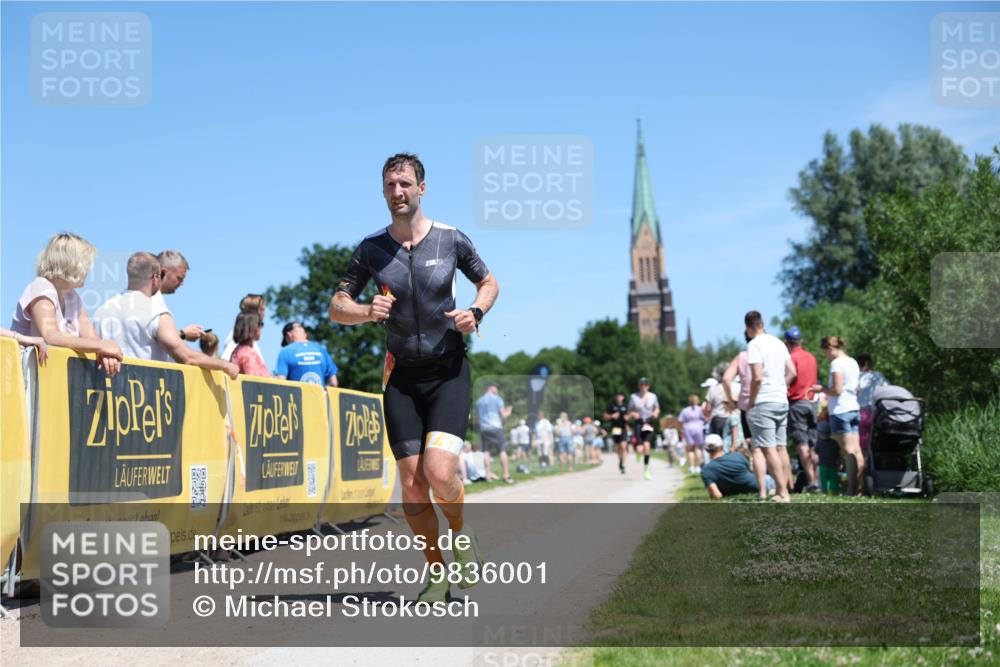 21.06.2026 - Viking Triathlon Michael Strokosch http://msf.ph/oto/9836001 21.06.2026 14:13:56 Laufen 343, 401 meine-sportfotos.de