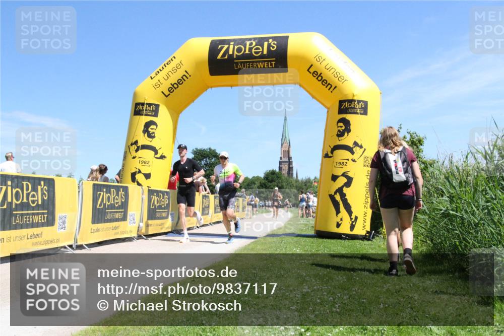 21.06.2026 - Viking Triathlon Michael Strokosch http://msf.ph/oto/9837117 21.06.2026 13:49:17 Laufen 376, 460 meine-sportfotos.de
