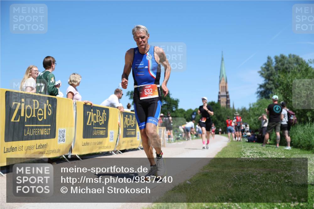 21.06.2026 - Viking Triathlon Michael Strokosch http://msf.ph/oto/9837240 21.06.2026 14:28:39 Laufen 127, 532 meine-sportfotos.de