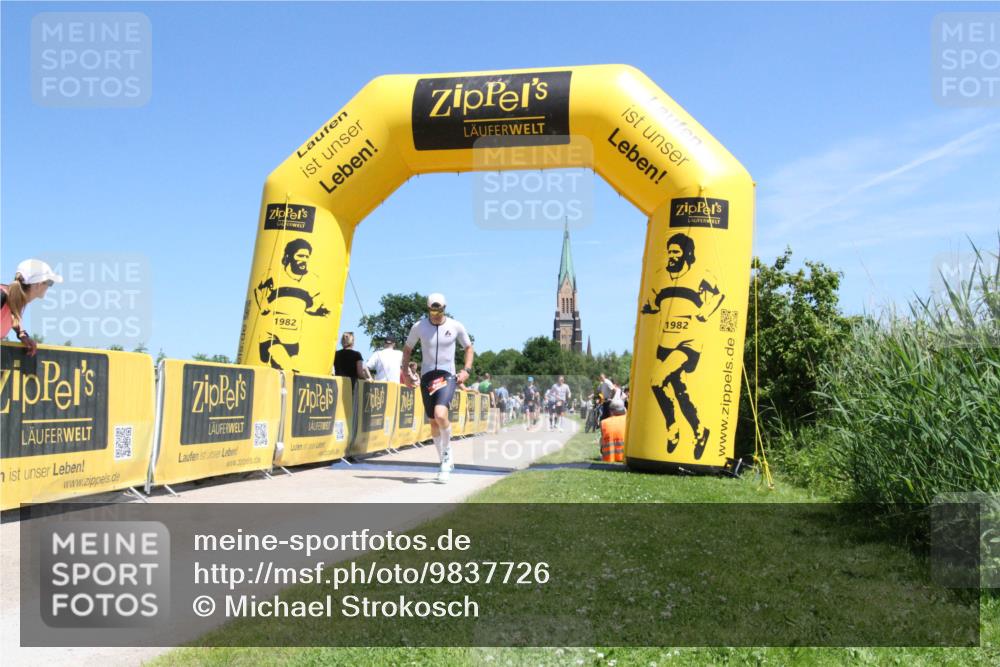 21.06.2026 - Viking Triathlon Michael Strokosch http://msf.ph/oto/9837726 21.06.2026 14:07:51 Laufen 391, 548 meine-sportfotos.de