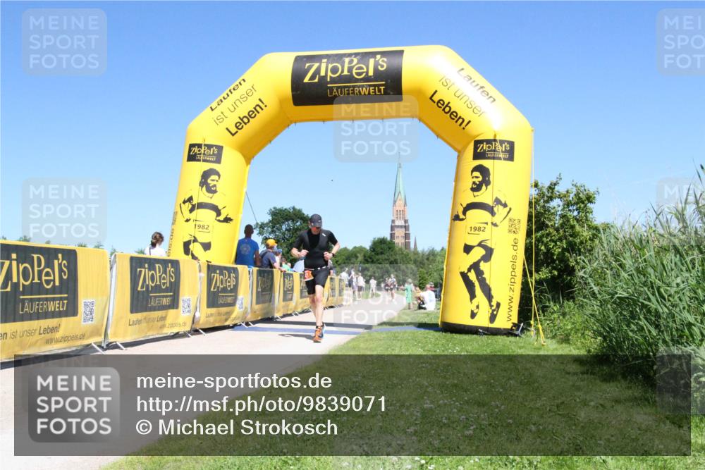 21.06.2026 - Viking Triathlon Michael Strokosch http://msf.ph/oto/9839071 21.06.2026 15:23:14 Laufen 421, 528 meine-sportfotos.de