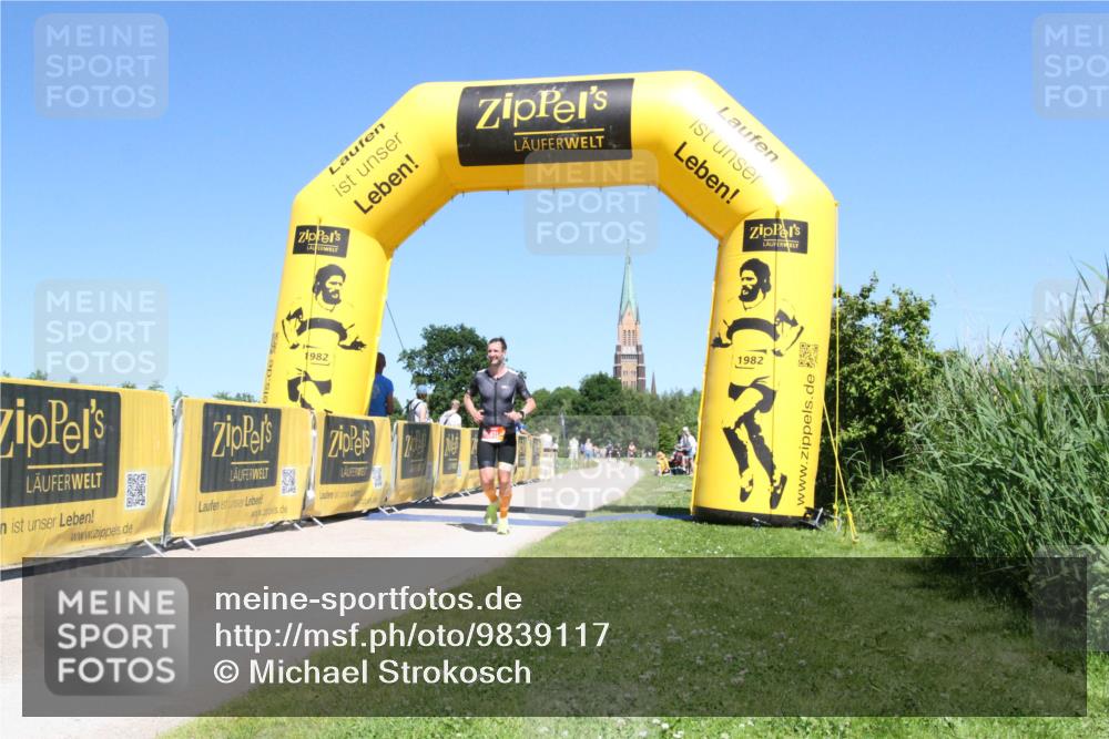21.06.2026 - Viking Triathlon Michael Strokosch http://msf.ph/oto/9839117 21.06.2026 15:29:24 Laufen 377, 401 meine-sportfotos.de