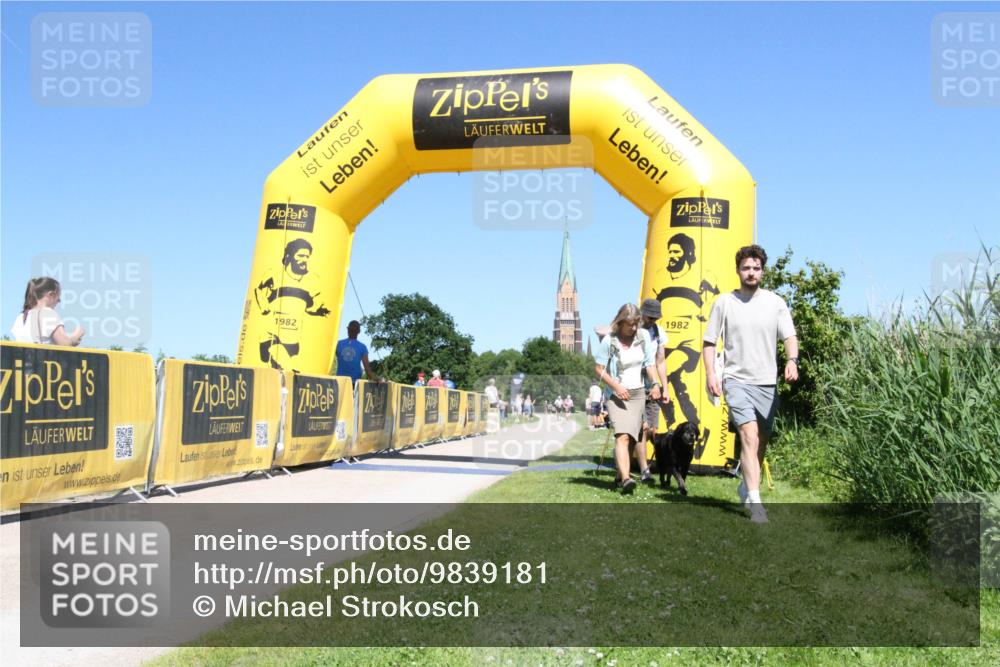 21.06.2026 - Viking Triathlon Michael Strokosch http://msf.ph/oto/9839181 21.06.2026 15:38:39 Laufen 554 meine-sportfotos.de