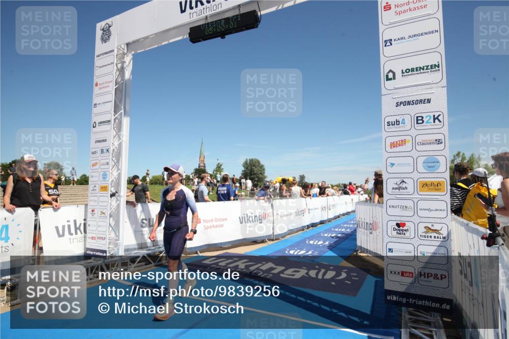 21.06.2026 - Viking Triathlon Michael Strokosch http://msf.ph/oto/9839256 21.06.2026 15:00:15 Ziel 351, 403, 459, 546, 553 meine-sportfotos.de