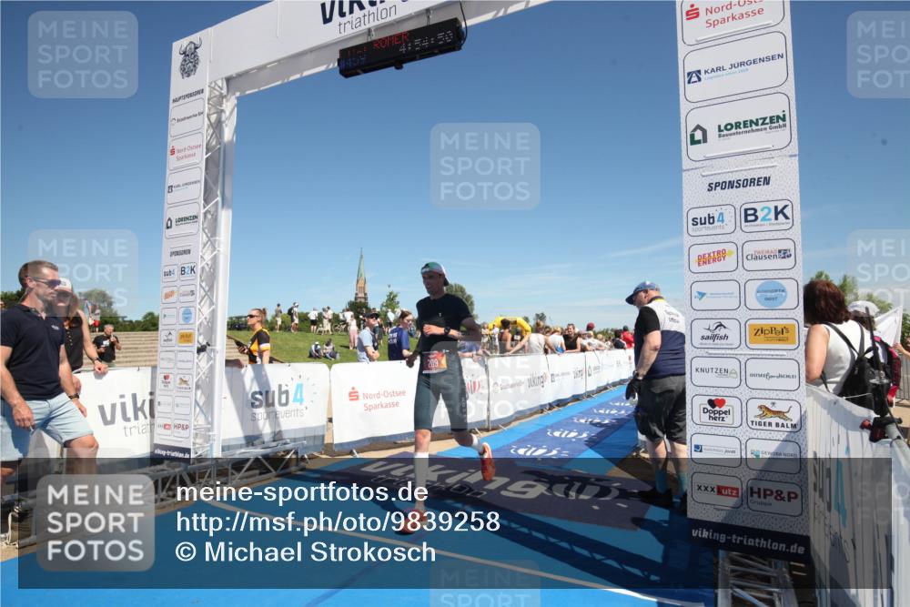 21.06.2026 - Viking Triathlon Michael Strokosch http://msf.ph/oto/9839258 21.06.2026 15:00:24 Ziel  meine-sportfotos.de