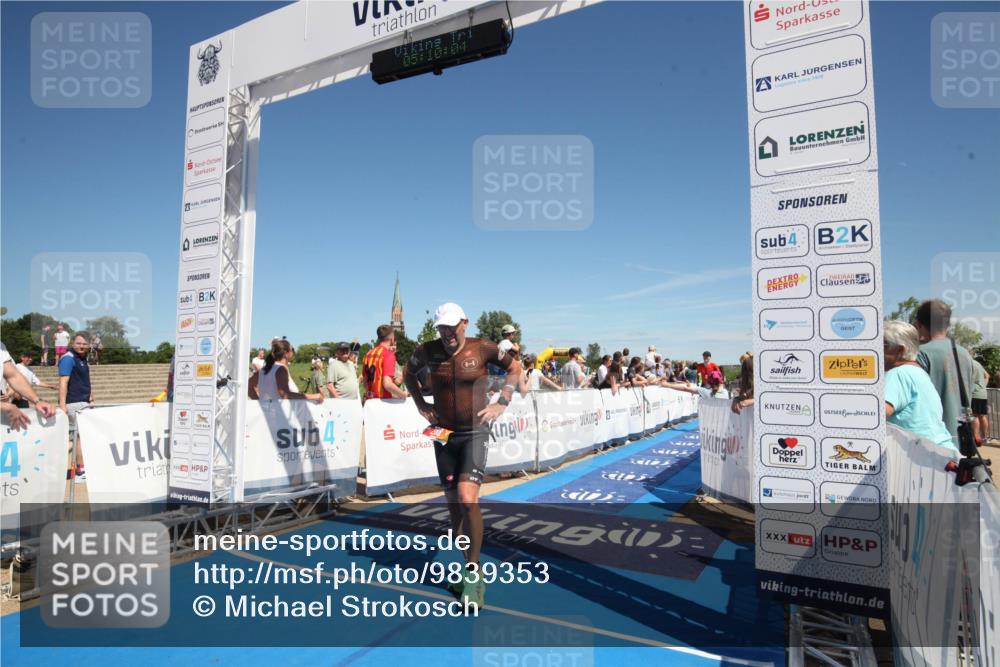 21.06.2026 - Viking Triathlon Michael Strokosch http://msf.ph/oto/9839353 21.06.2026 15:10:19 Ziel 238 meine-sportfotos.de