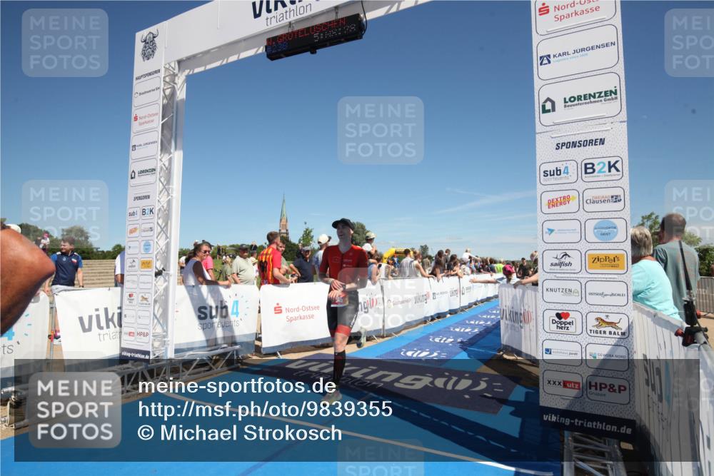 21.06.2026 - Viking Triathlon Michael Strokosch http://msf.ph/oto/9839355 21.06.2026 15:10:21 Ziel 238 meine-sportfotos.de