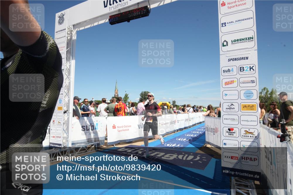 21.06.2026 - Viking Triathlon Michael Strokosch http://msf.ph/oto/9839420 21.06.2026 15:14:34 Ziel 374 meine-sportfotos.de