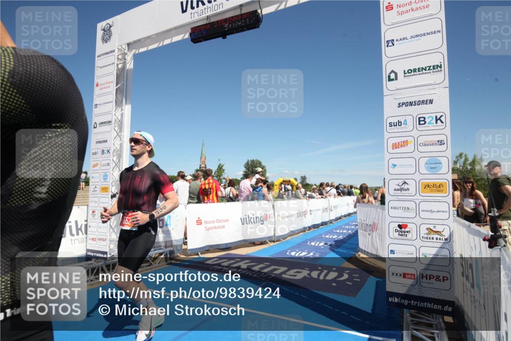21.06.2026 - Viking Triathlon Michael Strokosch http://msf.ph/oto/9839424 21.06.2026 15:14:35 Ziel 374, 552 meine-sportfotos.de