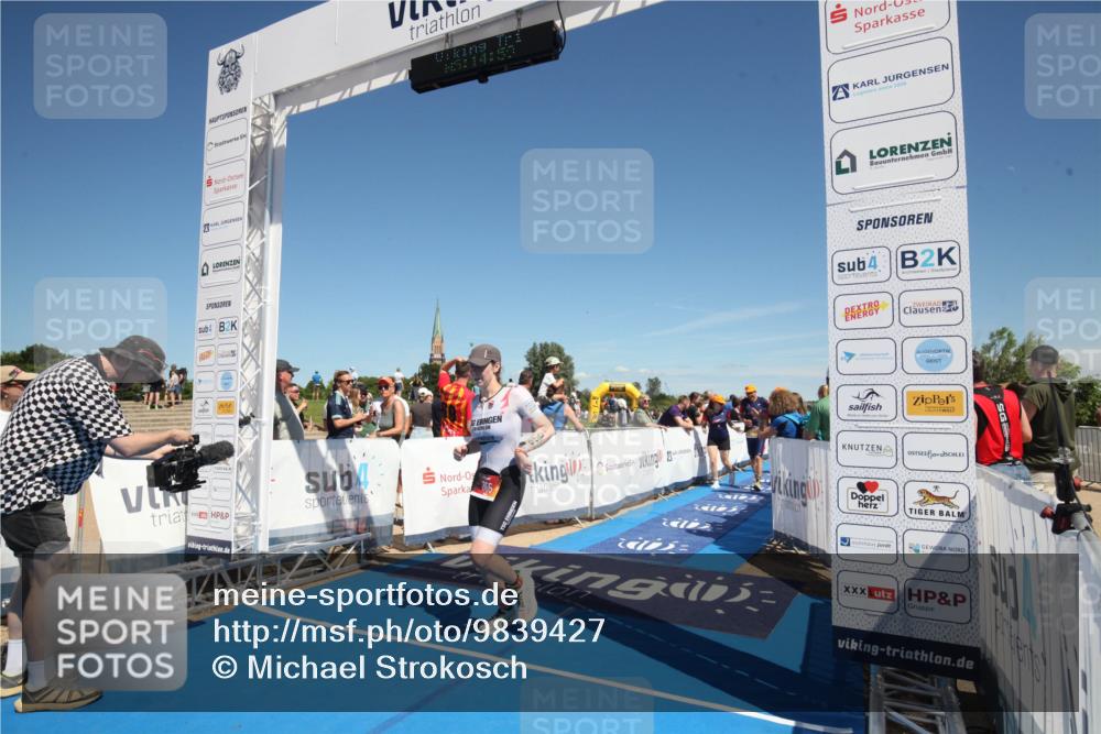 21.06.2026 - Viking Triathlon Michael Strokosch http://msf.ph/oto/9839427 21.06.2026 15:15:14 Ziel 355 meine-sportfotos.de