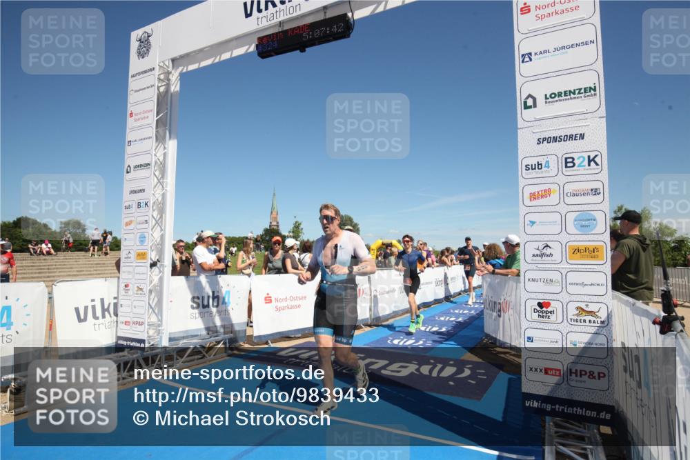 21.06.2026 - Viking Triathlon Michael Strokosch http://msf.ph/oto/9839433 21.06.2026 15:16:21 Ziel 324 meine-sportfotos.de