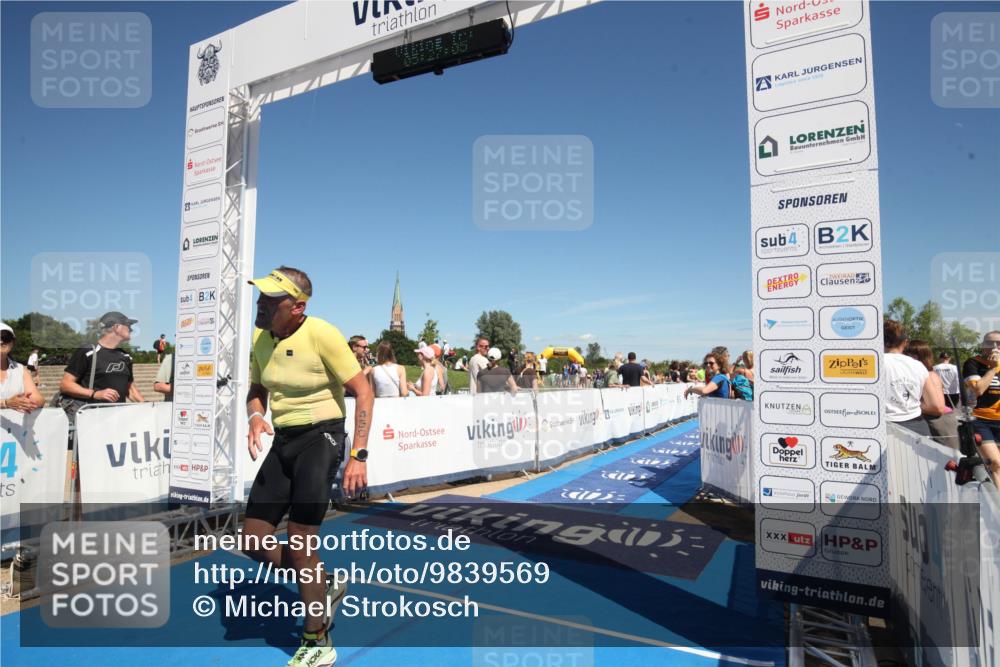21.06.2026 - Viking Triathlon Michael Strokosch http://msf.ph/oto/9839569 21.06.2026 15:27:19 Ziel 450 meine-sportfotos.de