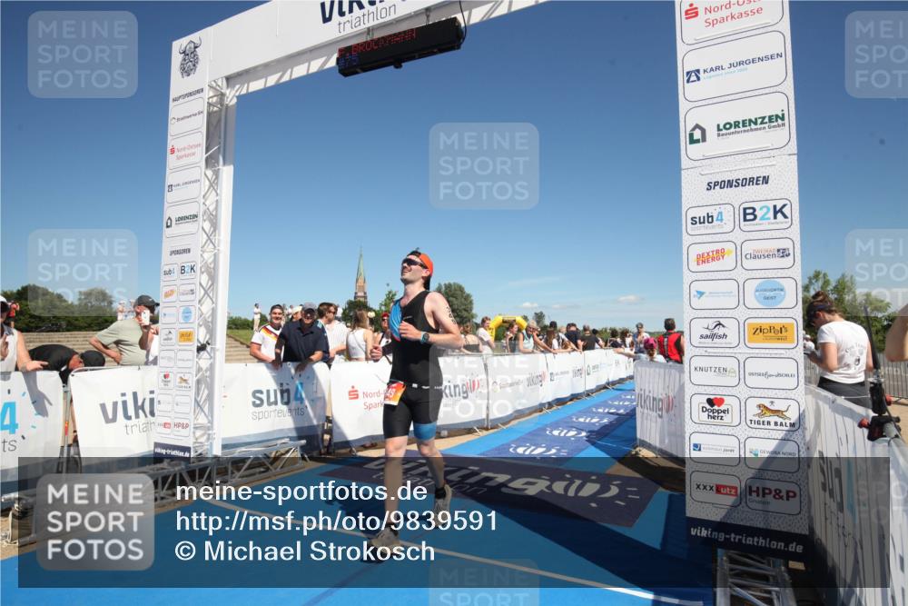 21.06.2026 - Viking Triathlon Michael Strokosch http://msf.ph/oto/9839591 21.06.2026 15:34:16 Ziel 349 meine-sportfotos.de