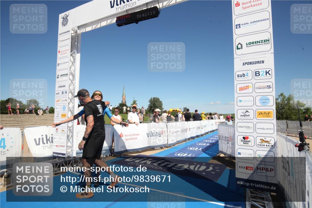 21.06.2026 - Viking Triathlon Michael Strokosch http://msf.ph/oto/9839671 21.06.2026 15:48:02 Ziel 641, 658 meine-sportfotos.de