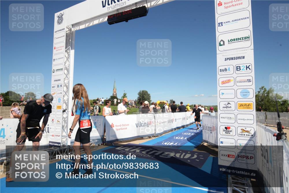21.06.2026 - Viking Triathlon Michael Strokosch http://msf.ph/oto/9839683 21.06.2026 15:48:05 Ziel 641, 658 meine-sportfotos.de