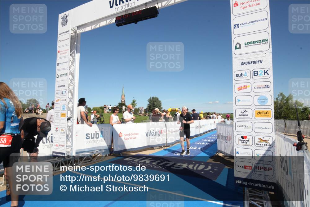 21.06.2026 - Viking Triathlon Michael Strokosch http://msf.ph/oto/9839691 21.06.2026 15:48:07 Ziel  meine-sportfotos.de