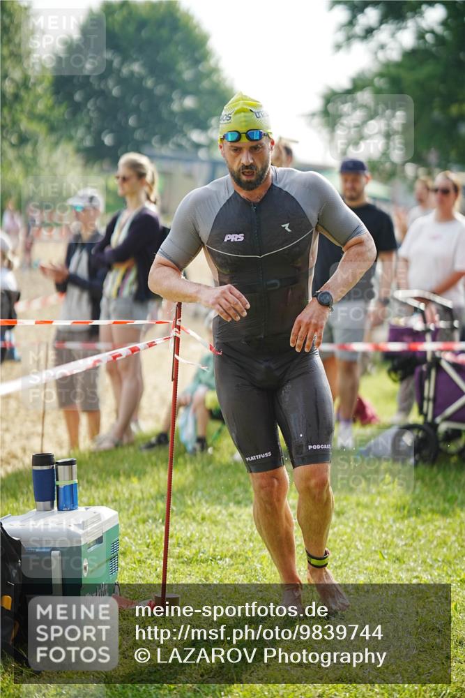 21.06.2026 - 29. Vierlanden-Triathlon LAZAROV Photography http://msf.ph/oto/9839744 21.06.2026 08:33:37 Schwimmen 9 meine-sportfotos.de