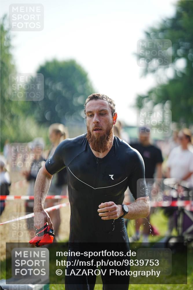 21.06.2026 - 29. Vierlanden-Triathlon LAZAROV Photography http://msf.ph/oto/9839753 21.06.2026 08:33:42 Schwimmen 9, 111 meine-sportfotos.de