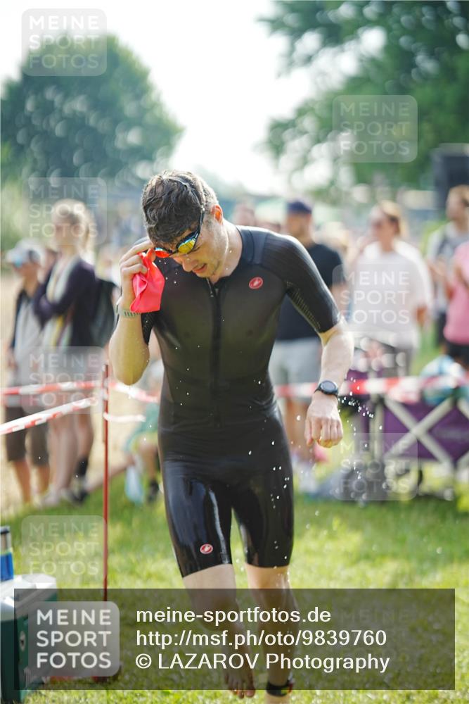 21.06.2026 - 29. Vierlanden-Triathlon LAZAROV Photography http://msf.ph/oto/9839760 21.06.2026 08:35:24 Schwimmen 79 meine-sportfotos.de