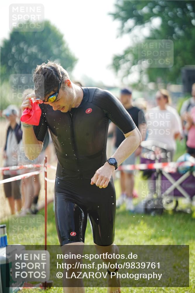 21.06.2026 - 29. Vierlanden-Triathlon LAZAROV Photography http://msf.ph/oto/9839761 21.06.2026 08:35:24 Schwimmen 79 meine-sportfotos.de