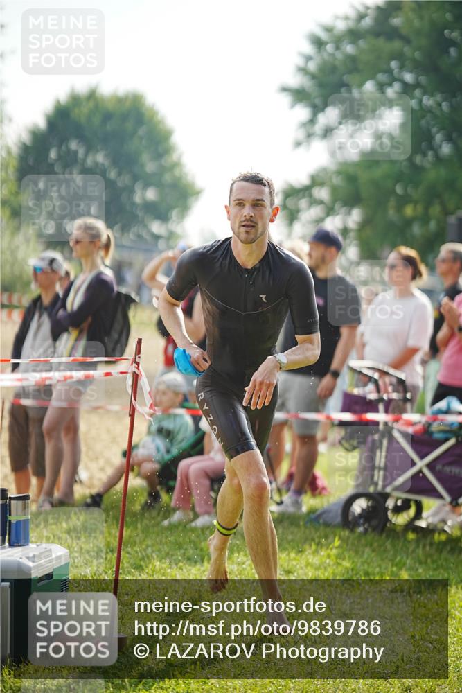 21.06.2026 - 29. Vierlanden-Triathlon LAZAROV Photography http://msf.ph/oto/9839786 21.06.2026 08:37:13 Schwimmen 24, 30, 63 meine-sportfotos.de