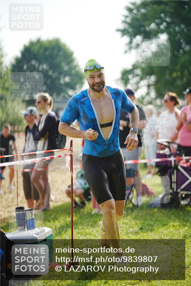 21.06.2026 - 29. Vierlanden-Triathlon LAZAROV Photography http://msf.ph/oto/9839807 21.06.2026 08:37:45 Schwimmen 36 meine-sportfotos.de