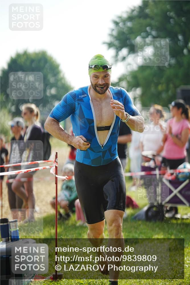 21.06.2026 - 29. Vierlanden-Triathlon LAZAROV Photography http://msf.ph/oto/9839809 21.06.2026 08:37:45 Schwimmen 36 meine-sportfotos.de