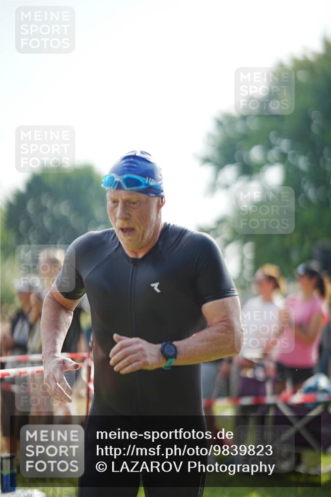 21.06.2026 - 29. Vierlanden-Triathlon LAZAROV Photography http://msf.ph/oto/9839823 21.06.2026 08:39:29 Schwimmen 32, 155, 166, 212 meine-sportfotos.de