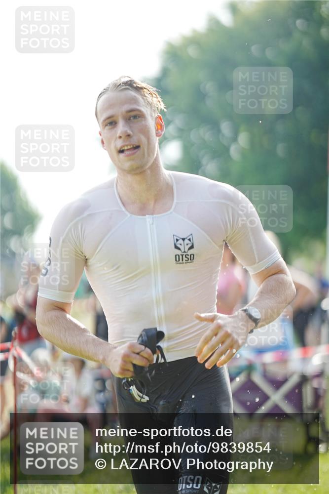 21.06.2026 - 29. Vierlanden-Triathlon LAZAROV Photography http://msf.ph/oto/9839854 21.06.2026 08:40:05 Schwimmen 7, 103 meine-sportfotos.de