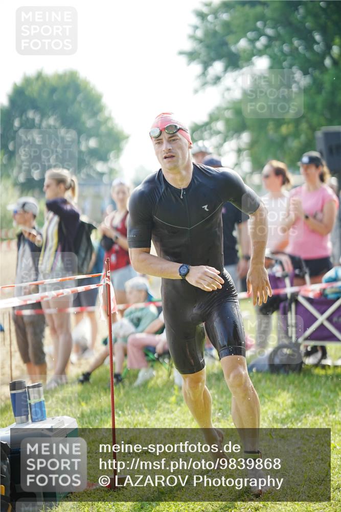 21.06.2026 - 29. Vierlanden-Triathlon LAZAROV Photography http://msf.ph/oto/9839868 21.06.2026 08:40:17 Schwimmen 21, 55, 78, 109 meine-sportfotos.de