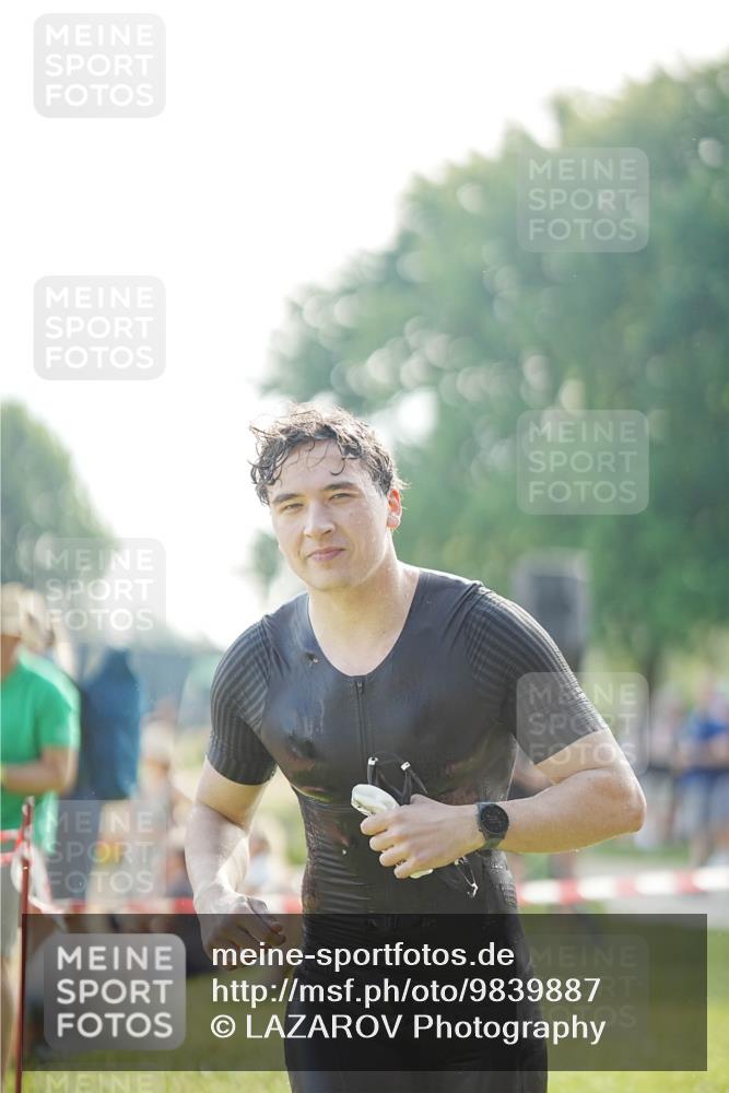 21.06.2026 - 29. Vierlanden-Triathlon LAZAROV Photography http://msf.ph/oto/9839887 21.06.2026 08:49:25 Schwimmen 54, 86 meine-sportfotos.de