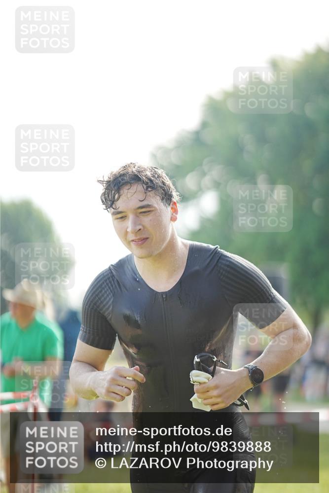 21.06.2026 - 29. Vierlanden-Triathlon LAZAROV Photography http://msf.ph/oto/9839888 21.06.2026 08:49:25 Schwimmen 54, 86 meine-sportfotos.de