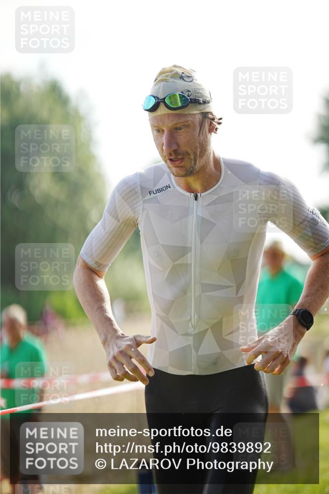 21.06.2026 - 29. Vierlanden-Triathlon LAZAROV Photography http://msf.ph/oto/9839892 21.06.2026 08:49:39 Schwimmen 187 meine-sportfotos.de