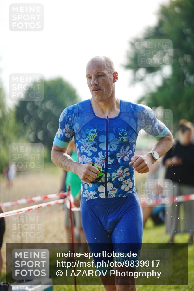 21.06.2026 - 29. Vierlanden-Triathlon LAZAROV Photography http://msf.ph/oto/9839917 21.06.2026 08:50:18 Schwimmen 52, 139 meine-sportfotos.de