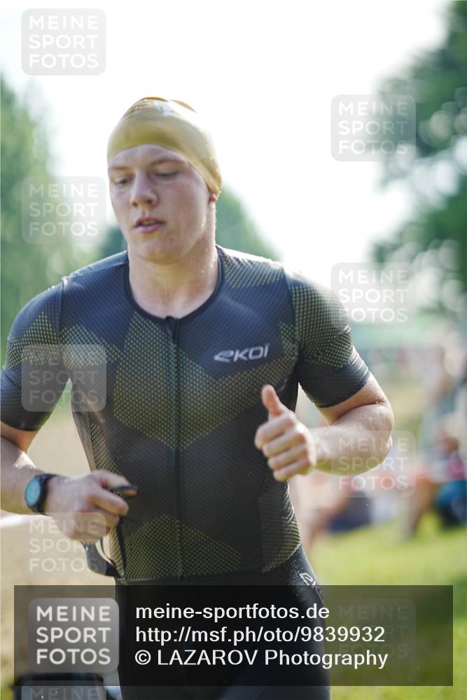 21.06.2026 - 29. Vierlanden-Triathlon LAZAROV Photography http://msf.ph/oto/9839932 21.06.2026 08:50:43 Schwimmen 101 meine-sportfotos.de