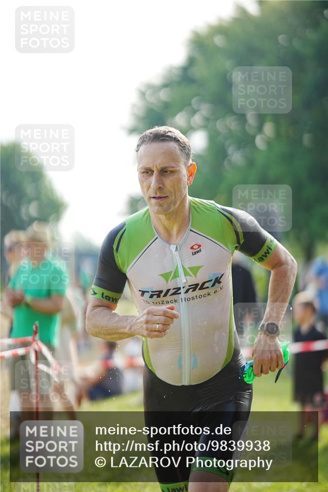 21.06.2026 - 29. Vierlanden-Triathlon LAZAROV Photography http://msf.ph/oto/9839938 21.06.2026 08:50:51 Schwimmen 101, 163 meine-sportfotos.de