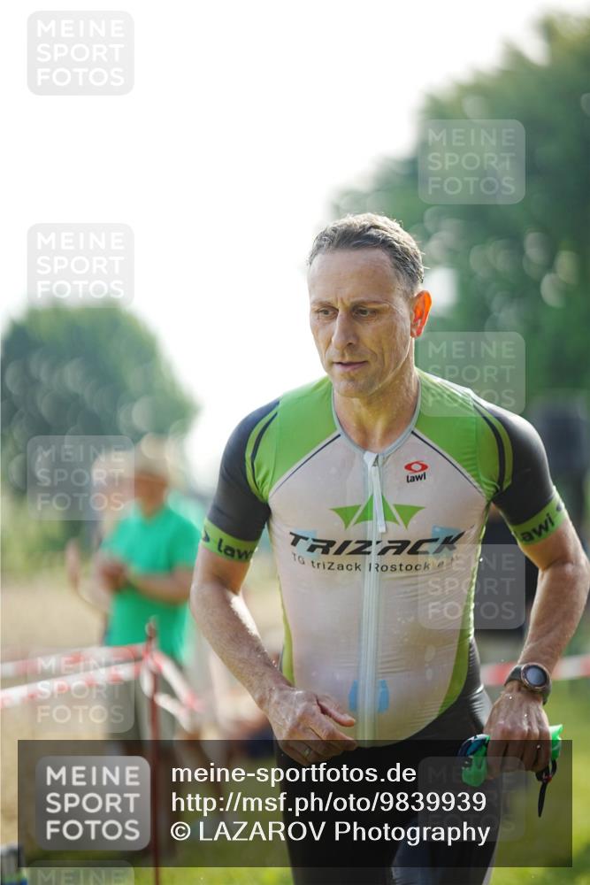 21.06.2026 - 29. Vierlanden-Triathlon LAZAROV Photography http://msf.ph/oto/9839939 21.06.2026 08:50:51 Schwimmen 101, 163 meine-sportfotos.de