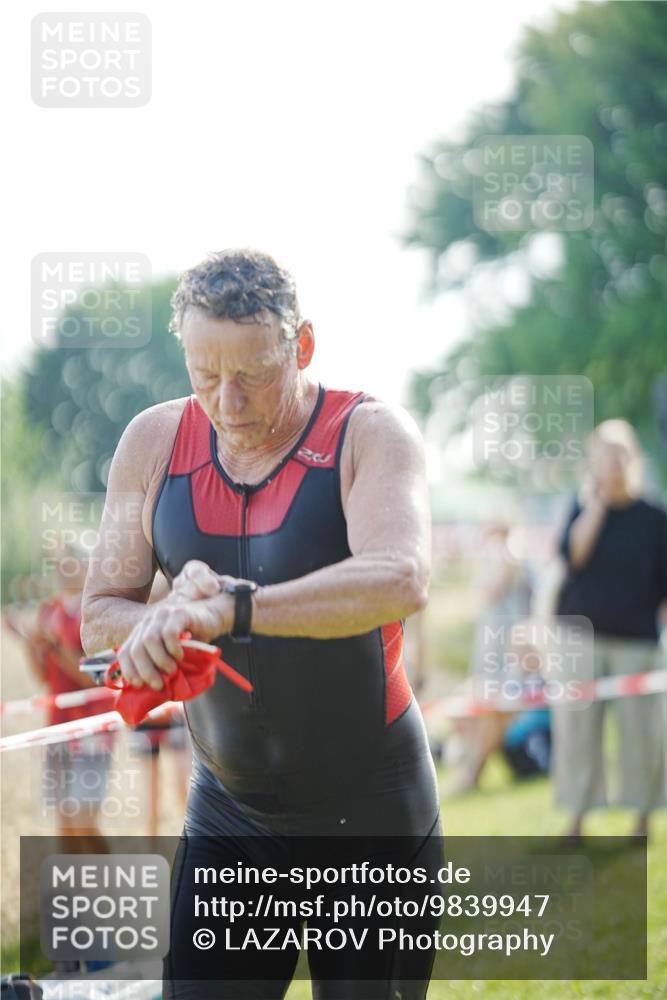 21.06.2026 - 29. Vierlanden-Triathlon LAZAROV Photography http://msf.ph/oto/9839947 21.06.2026 08:50:58 Schwimmen 100, 163, 179, 1353 meine-sportfotos.de