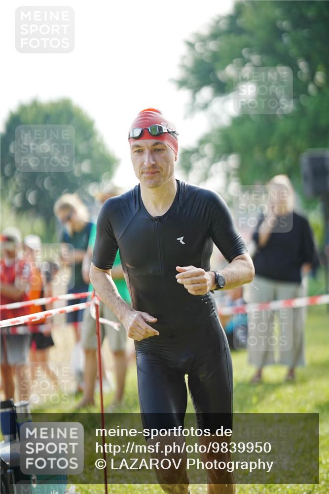 21.06.2026 - 29. Vierlanden-Triathlon LAZAROV Photography http://msf.ph/oto/9839950 21.06.2026 08:51:01 Schwimmen 100, 179, 1353 meine-sportfotos.de