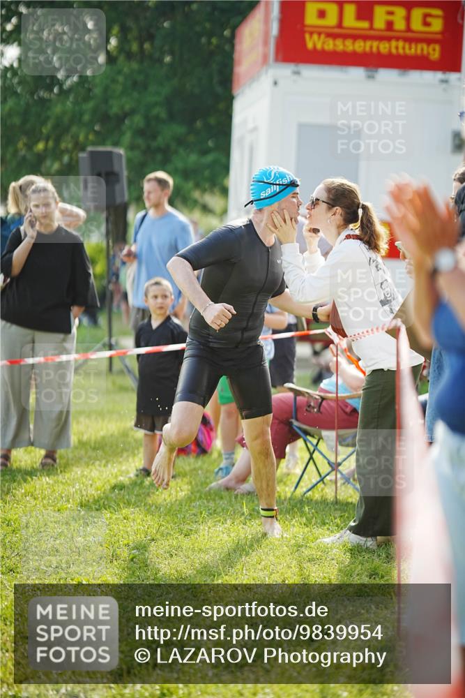 21.06.2026 - 29. Vierlanden-Triathlon LAZAROV Photography http://msf.ph/oto/9839954 21.06.2026 08:51:10 Schwimmen 71 meine-sportfotos.de